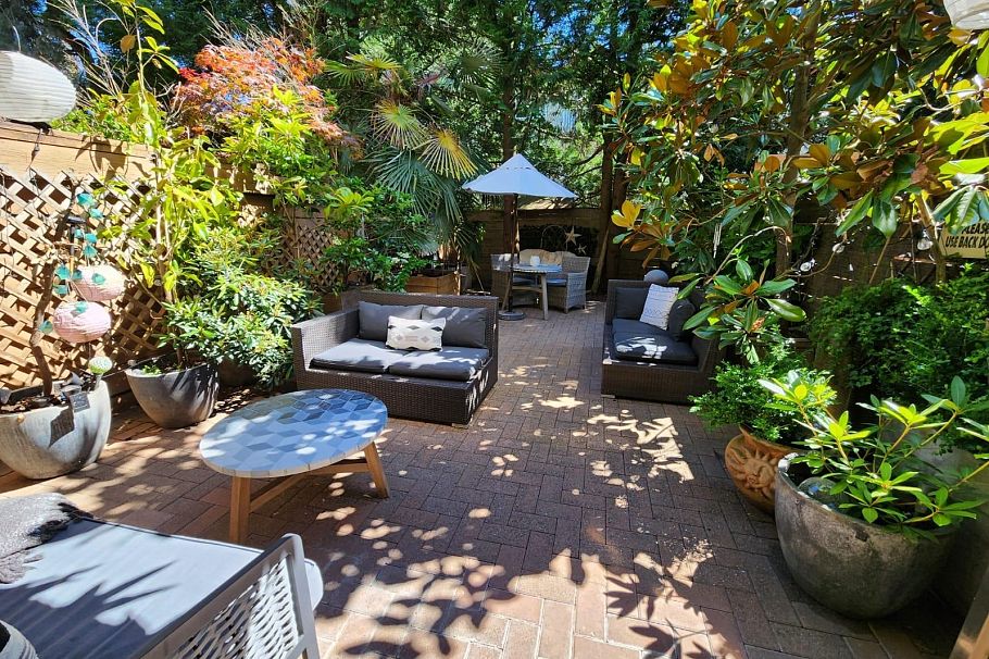 111 2190 W 7 Avenue Vancouver, BC - 1