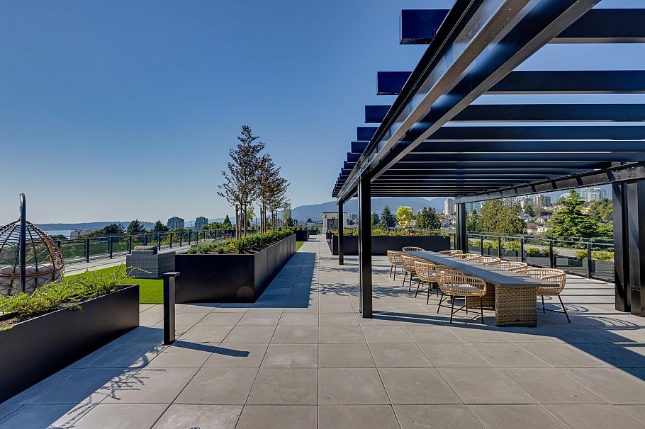 564 422 E 3rd Street North Vancouver, BC - 29