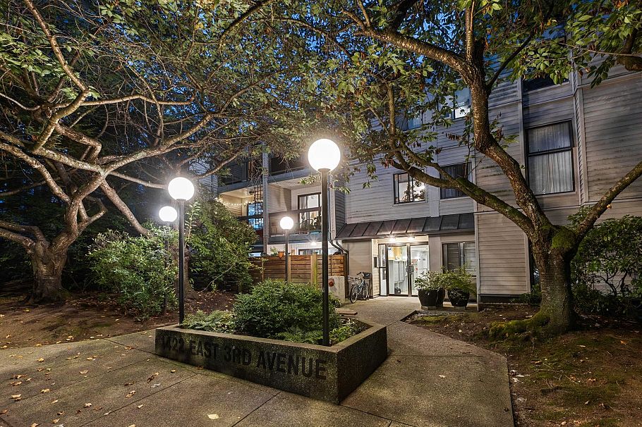 202 1422 E 3rd Avenue Vancouver, BC - 17