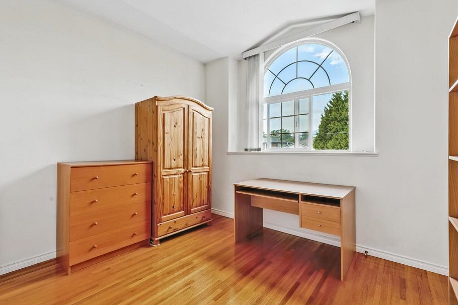 3056 Adanac Street Vancouver, BC - 10