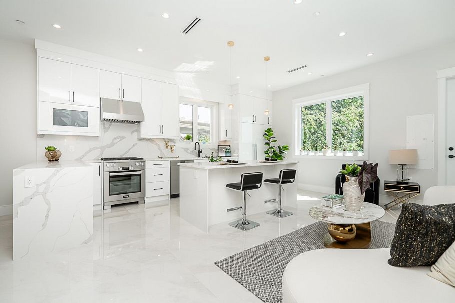 2356 West 16th Avenue Vancouver, BC - 13