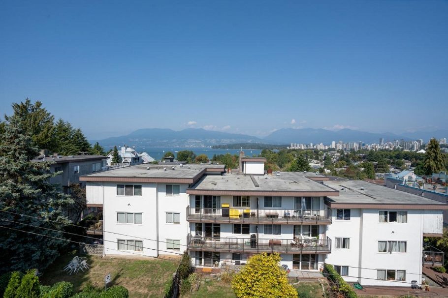 PH21 2175 W 3rd Avenue Vancouver, BC - 16