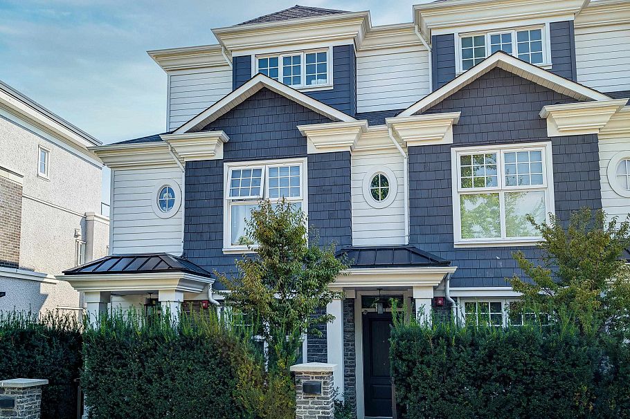 276 W 62nd Avenue Vancouver, BC - 1