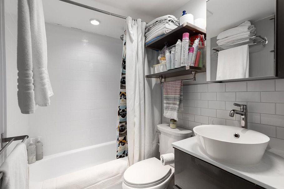 304 1352 W 10th Avenue Vancouver, BC - 16