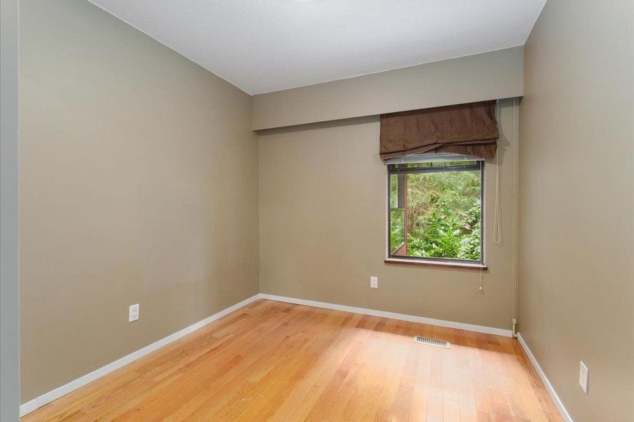 277 E Braemar Road North Vancouver, BC - 19