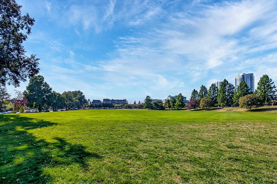 276 W 62nd Avenue Vancouver, BC - 33