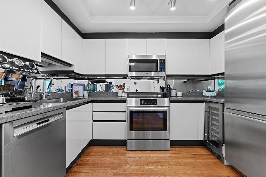 102 2128 W 43rd Avenue Vancouver, BC - 17