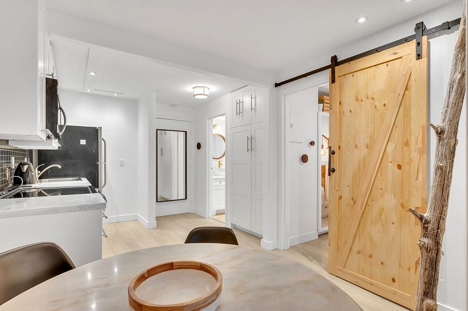 111 2190 W 7 Avenue Vancouver, BC - 9