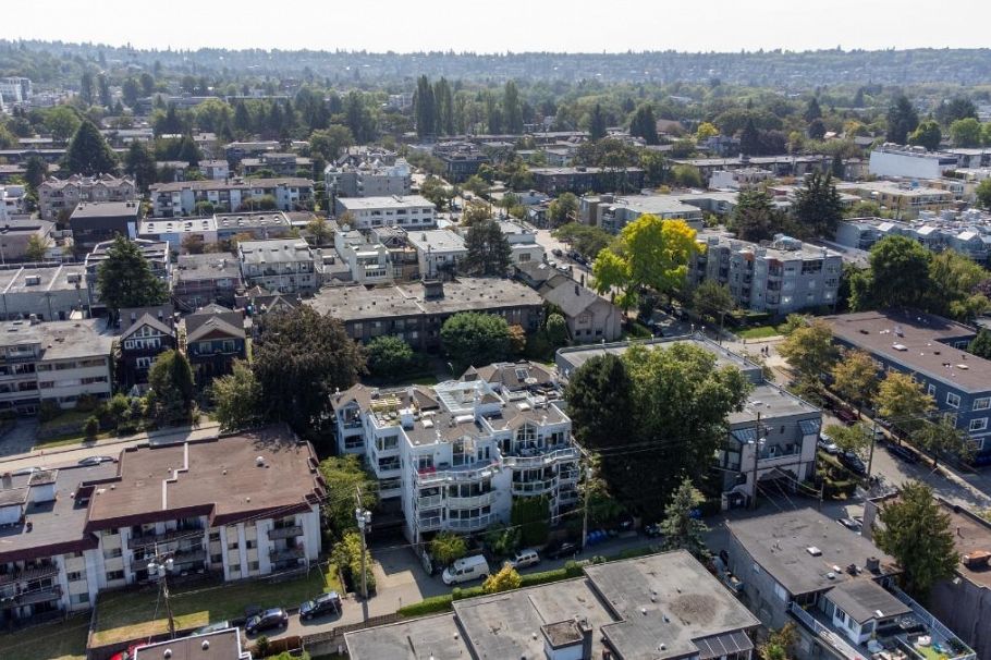 PH21 2175 W 3rd Avenue Vancouver, BC - 30