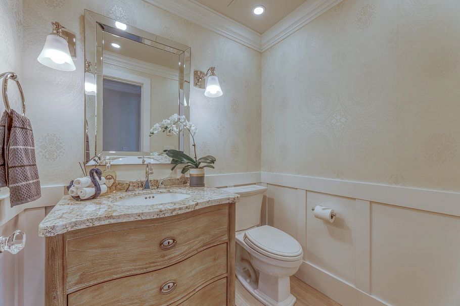 110 1328 Marinaside Crescent Vancouver, BC - 18