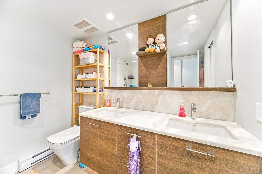 276 W 62nd Avenue Vancouver, BC - 12