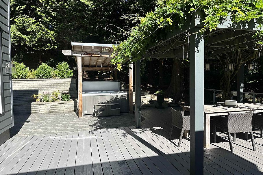 4062 Norwood Avenue North Vancouver, BC - 35