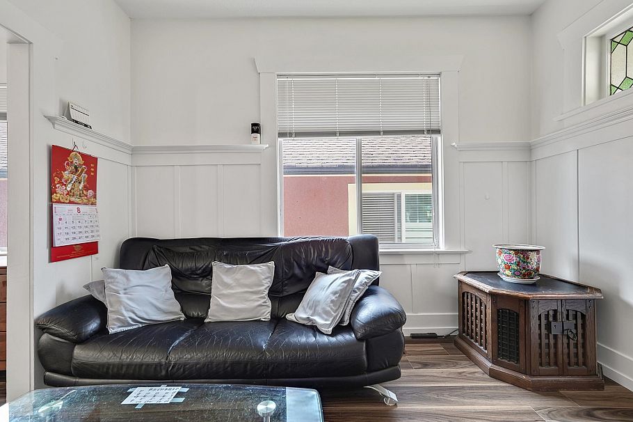 2336 E 45 Avenue Vancouver, BC - 11