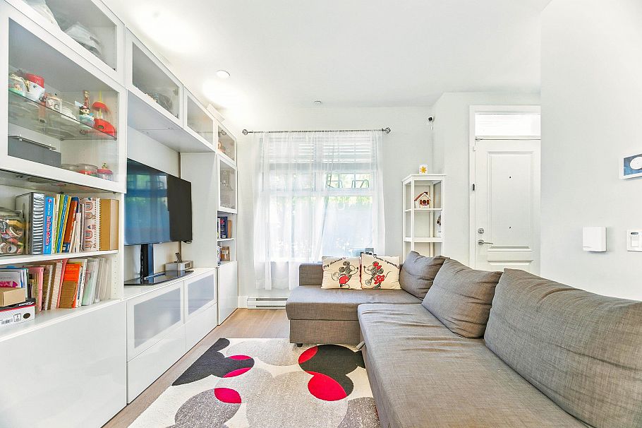 276 W 62nd Avenue Vancouver, BC - 25