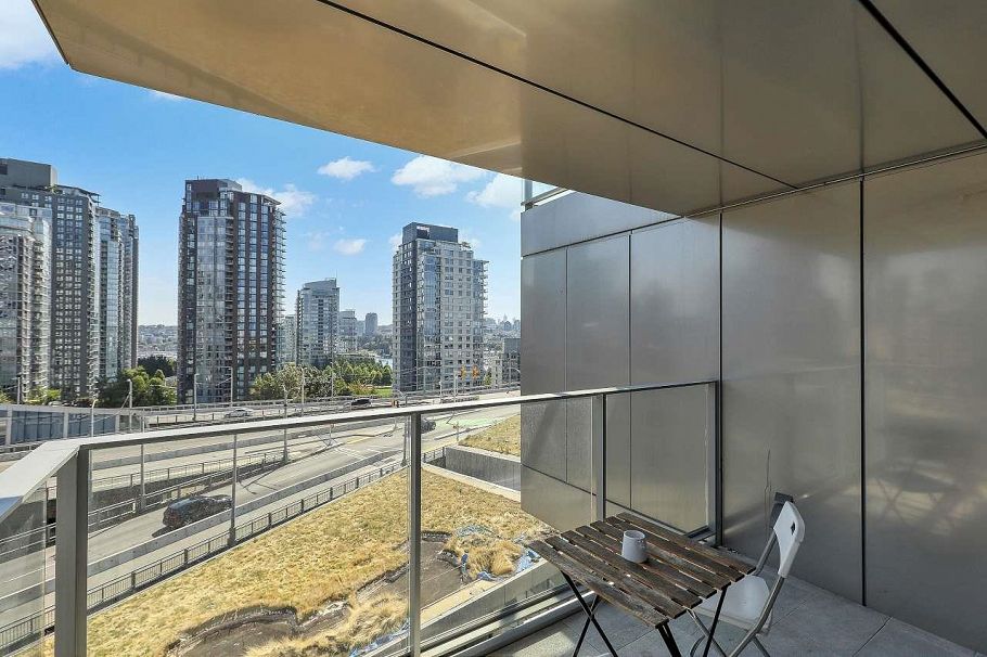 1501 1480 Howe Street Vancouver, BC - 17