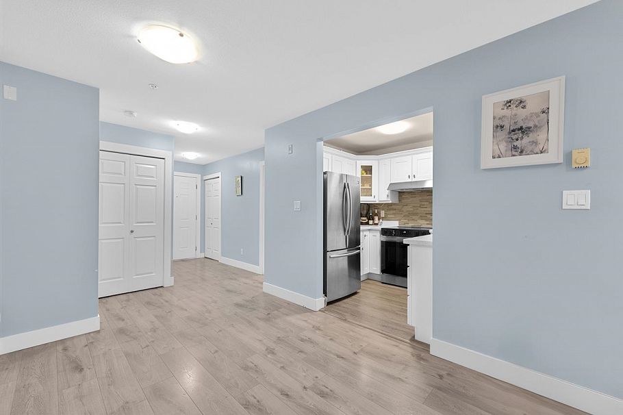 211 5818 Lincoln Street Vancouver, BC - 7