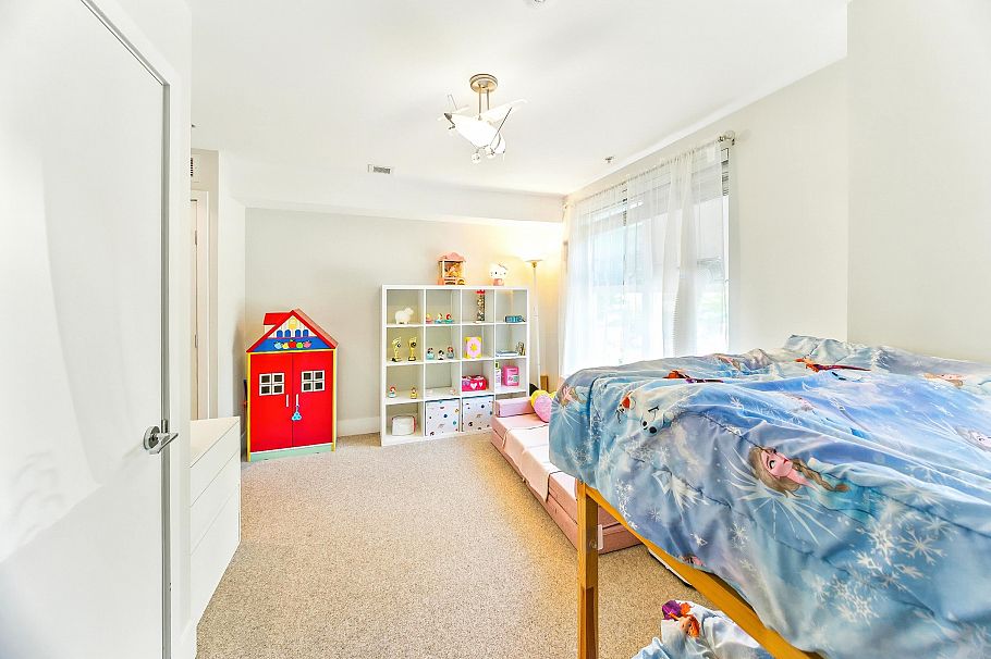 276 W 62nd Avenue Vancouver, BC - 15