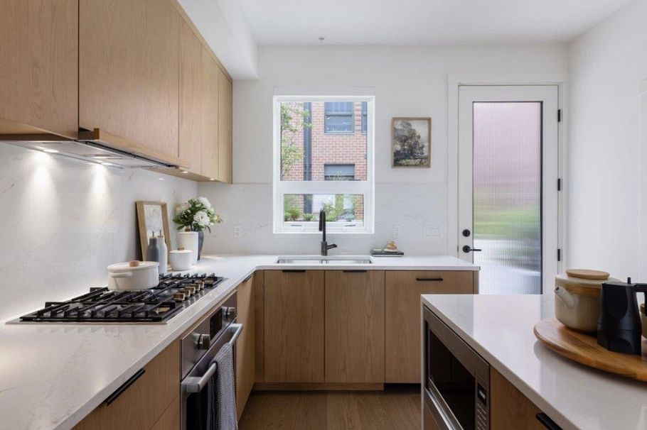 105 5381 Willow Street Vancouver, BC - 5