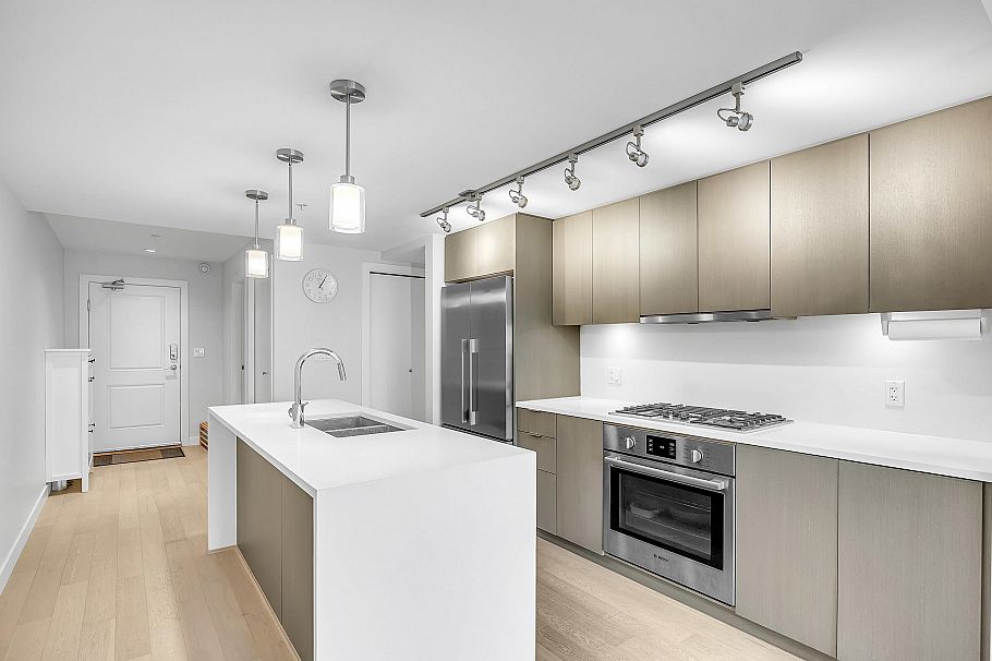 311 5555 Dunbar Street Vancouver, BC - 5