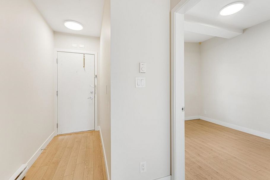 516 388 Kootenay Street Vancouver, BC - 5