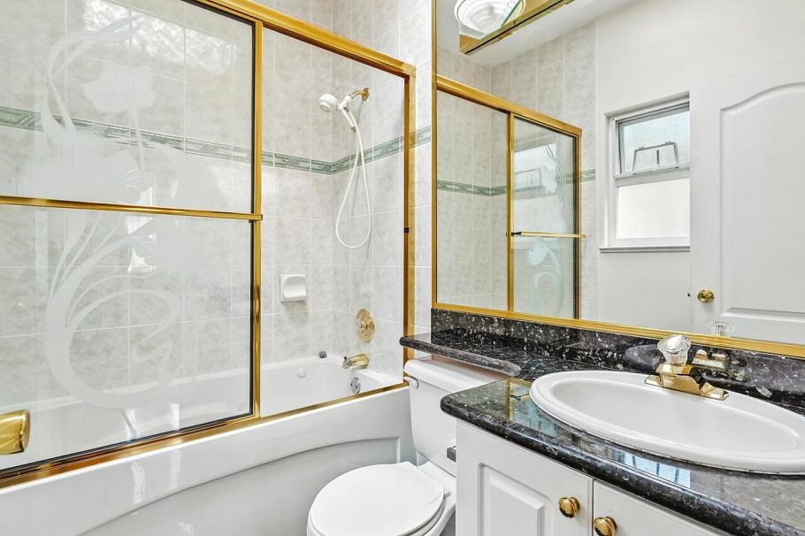 3056 Adanac Street Vancouver, BC - 11