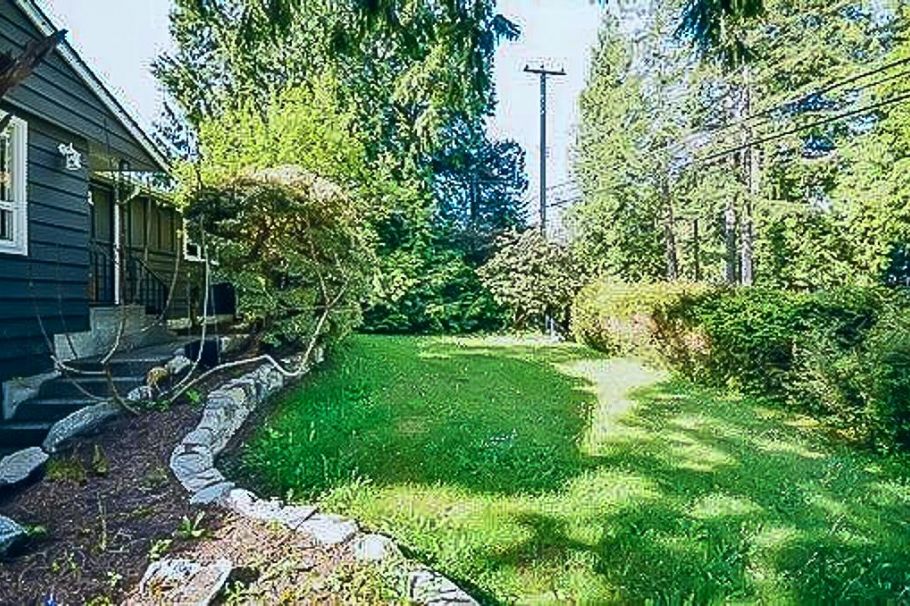 3129 Princess Avenue North Vancouver, BC - 3