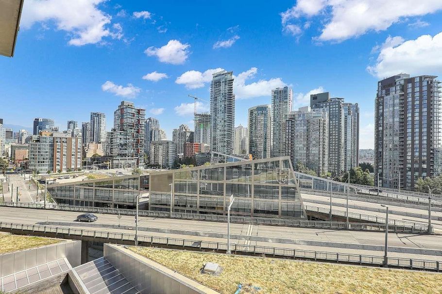 1501 1480 Howe Street Vancouver, BC - 15