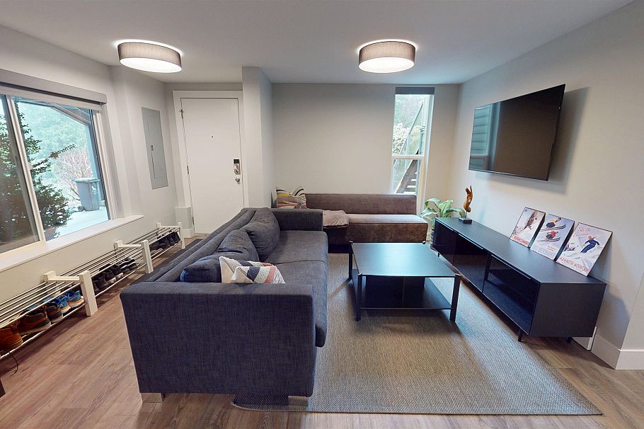 4062 Norwood Avenue North Vancouver, BC - 25