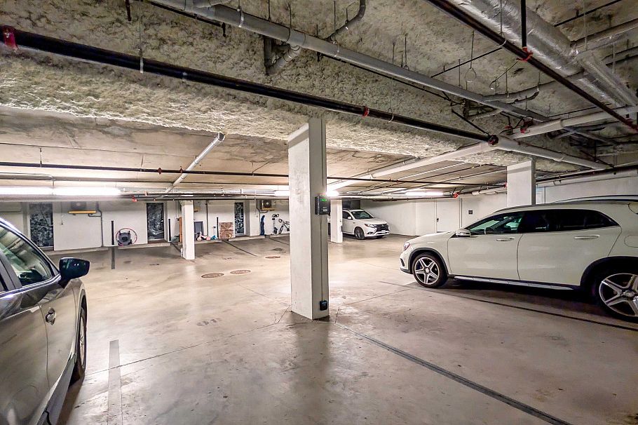 276 W 62nd Avenue Vancouver, BC - 35