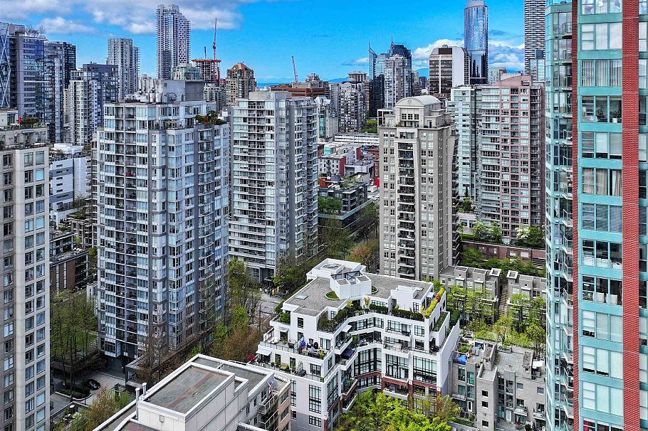 403 988 Richards Street Vancouver, BC - 31