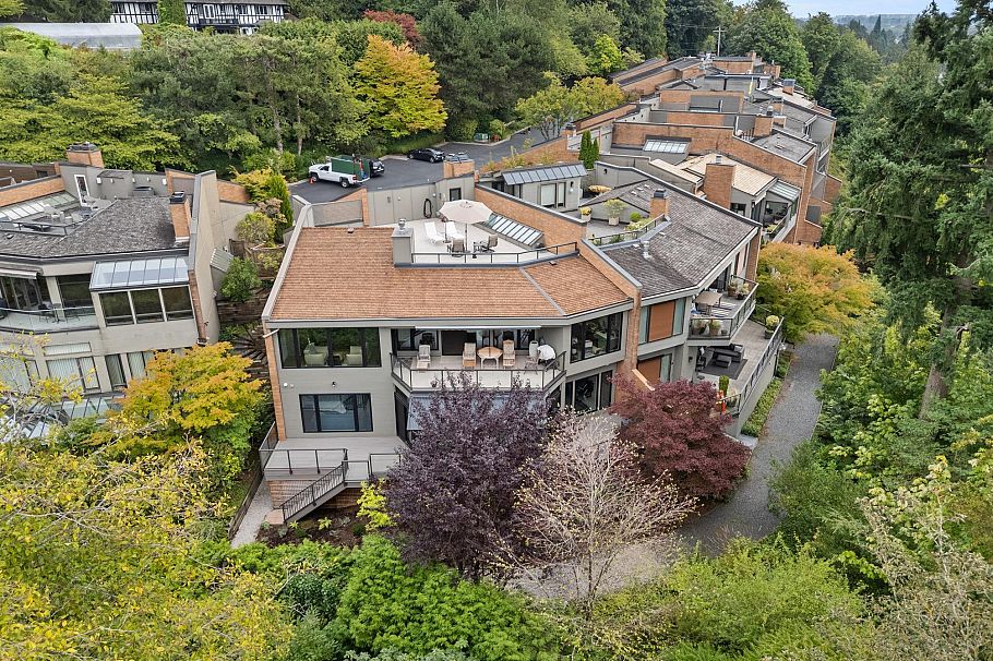 2236 Yewbrook Place Vancouver, BC - 1