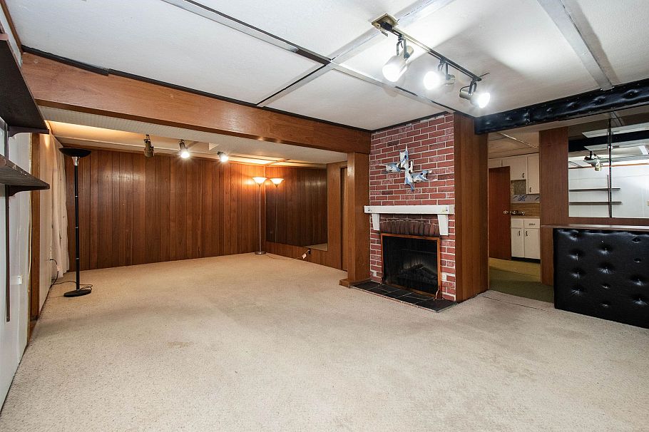 1852 Appin Road North Vancouver, BC - 26