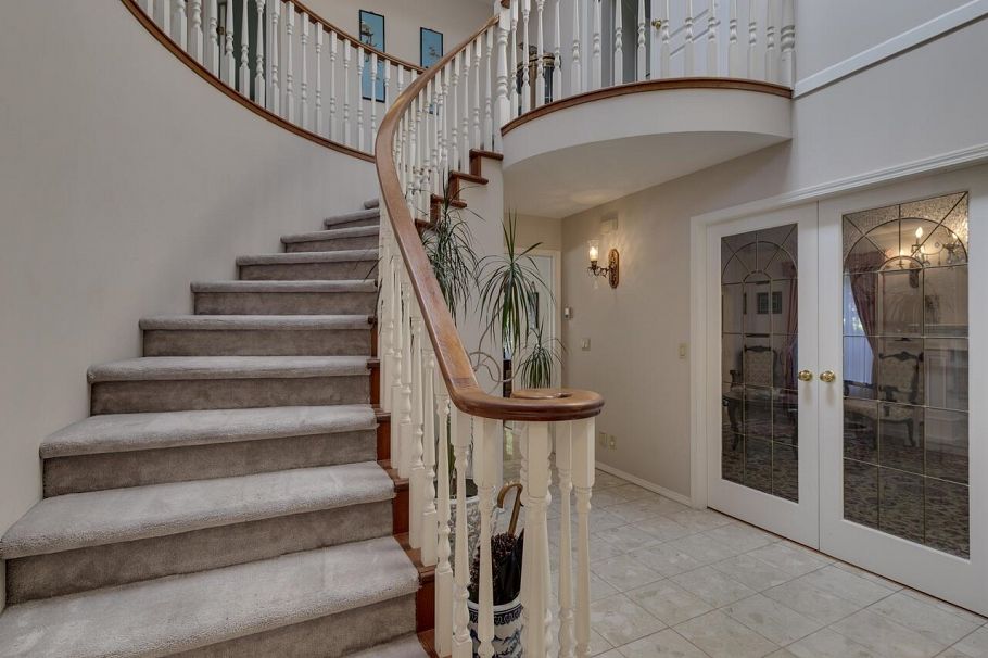 5755 Nancy Greene Way North Vancouver, BC - 10