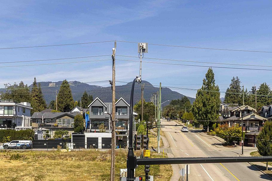 312 747 E 3rd Street North Vancouver, BC - 29