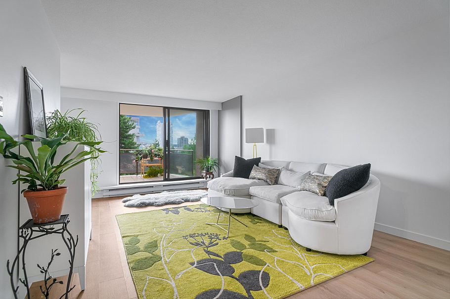 303 444 Lonsdale Avenue North Vancouver, BC - 3