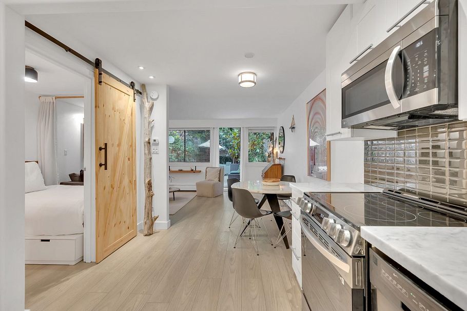 111 2190 W 7 Avenue Vancouver, BC - 12