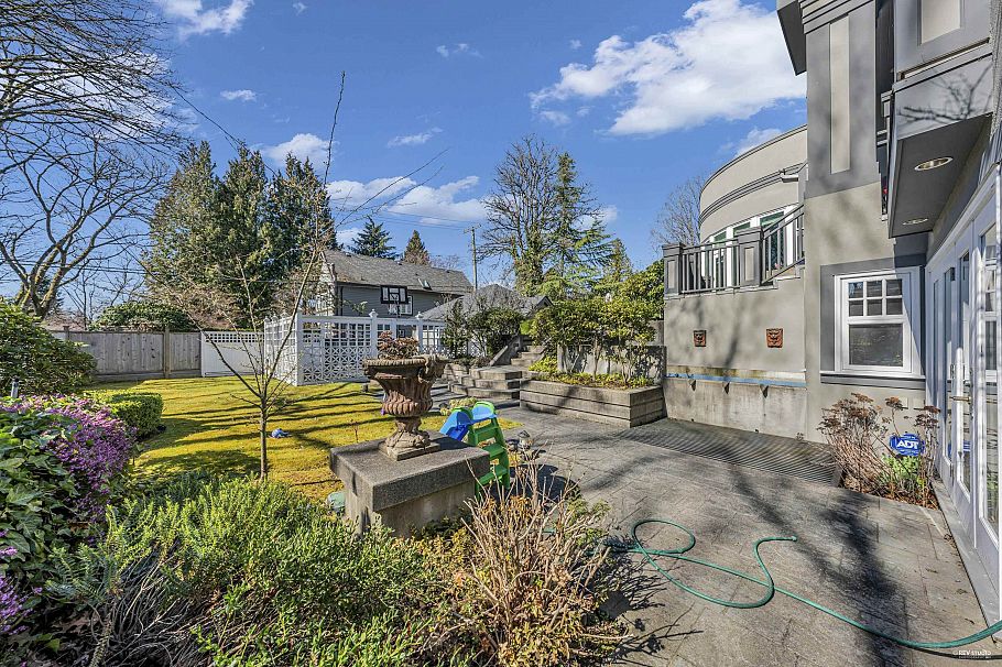 5885 Angus Drive Vancouver, BC - 40