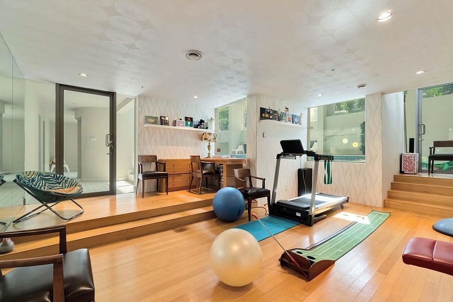 1919 W 57th Avenue Vancouver, BC - 19