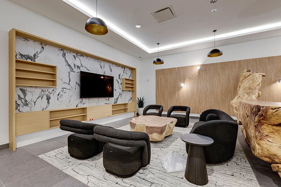 564 422 E 3rd Street North Vancouver, BC - 23