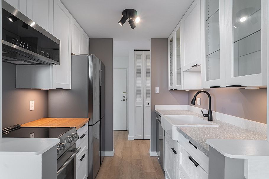 303 444 Lonsdale Avenue North Vancouver, BC - 12