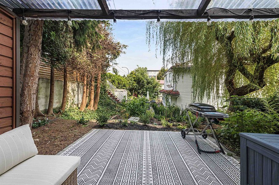 1 719 E 31st Avenue Vancouver, BC - 18