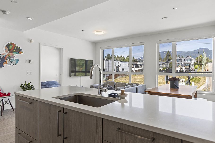 312 747 E 3rd Street North Vancouver, BC - 15