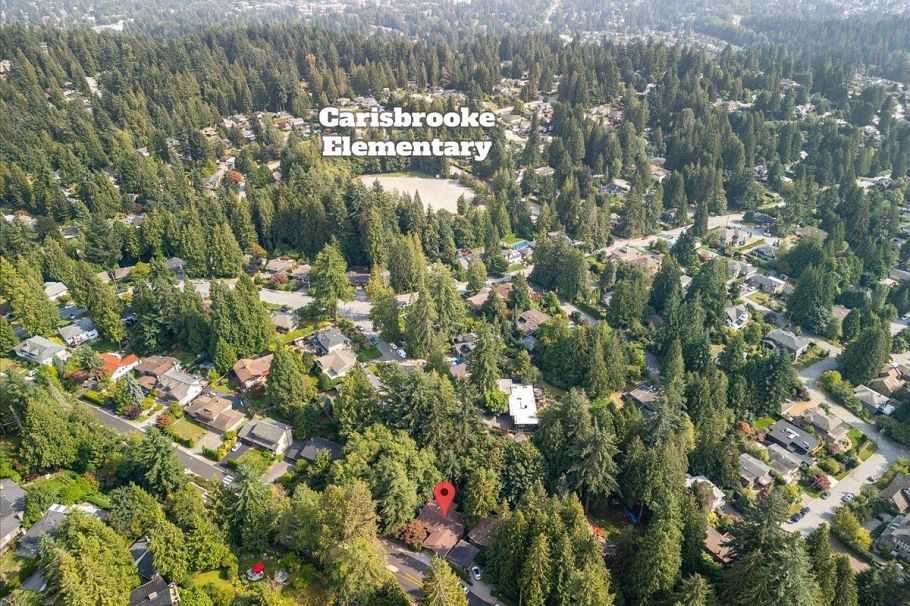 277 E Braemar Road North Vancouver, BC - 37