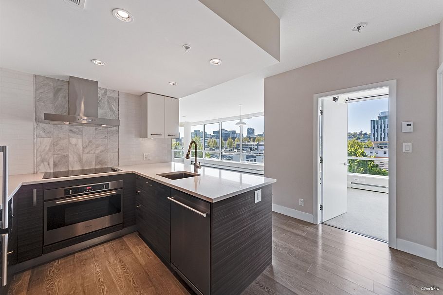 602 1783 Manitoba Street Vancouver, BC - 16