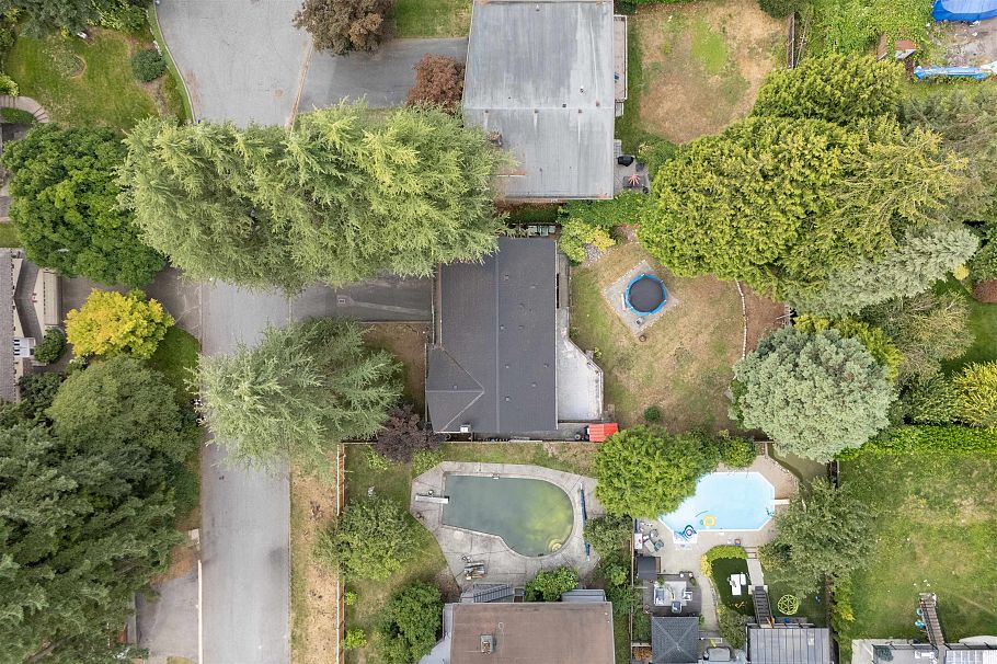 2488 Belloc Street North Vancouver, BC - 30