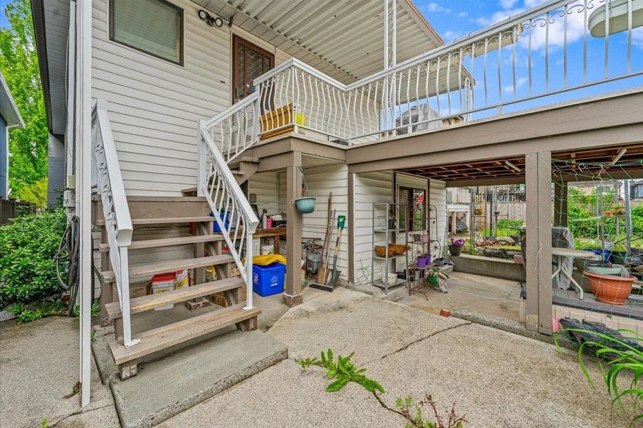 6549 Lancaster Street Vancouver, BC - 11