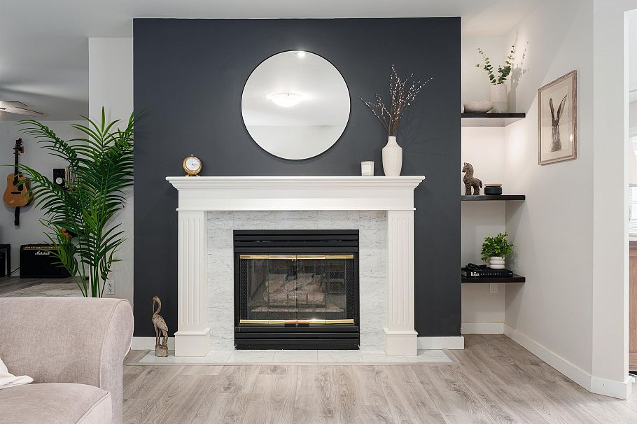 212 3690 Banff Court North Vancouver, BC - 5