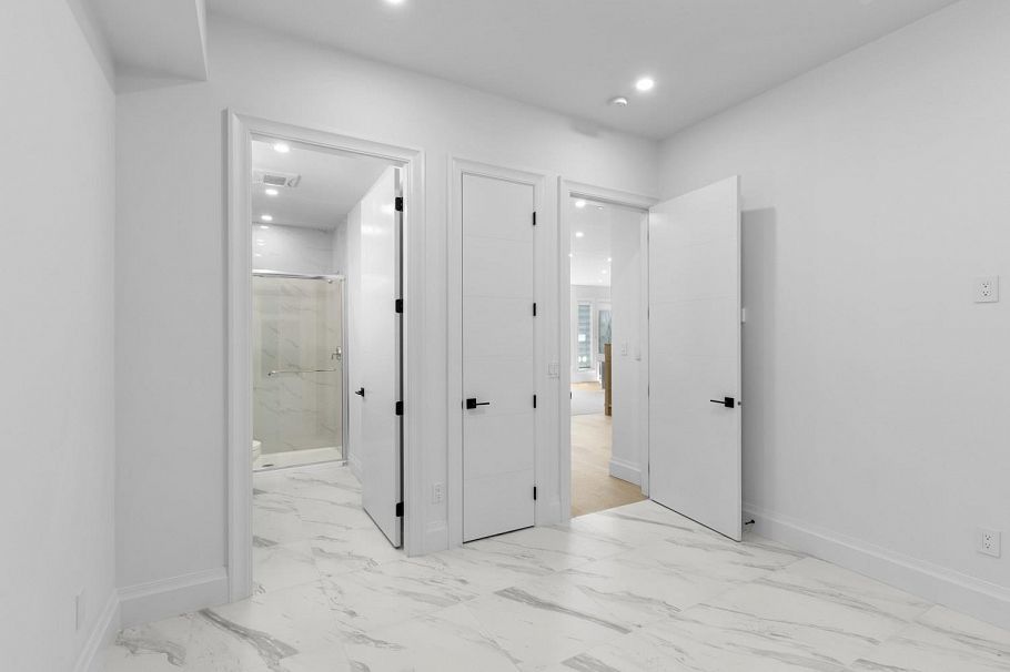 2246 W 20th Avenue Vancouver, BC - 29