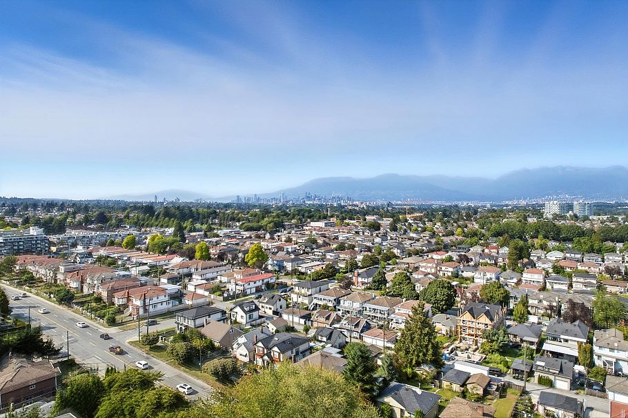 2228 E 40th Avenue Vancouver, BC - 8