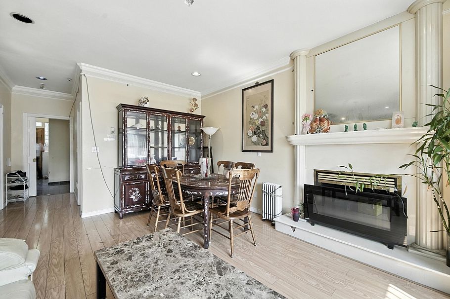 2228 E 40th Avenue Vancouver, BC - 15